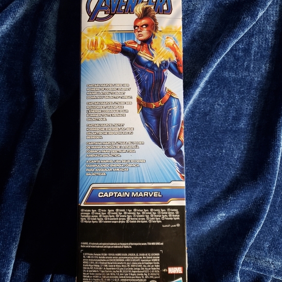 Marvel Avengers Captain Marvel Figure - Picture 3 of 4